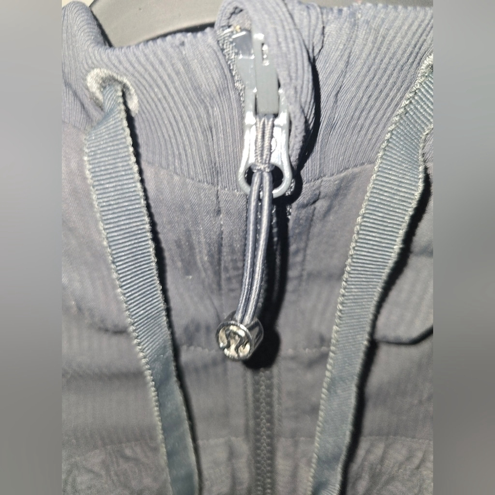 Lululemon Reversible Dance Studio Jacket, Size 6 - Picture 3 of 8